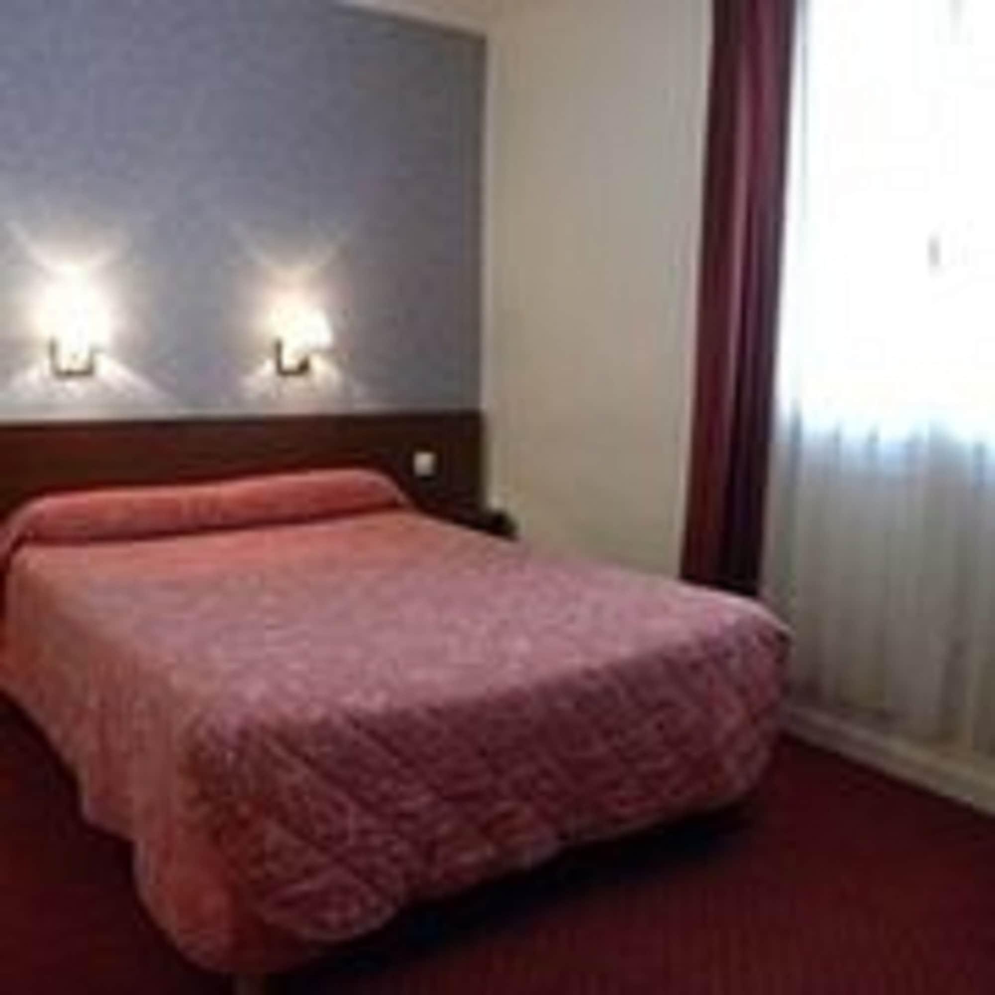Camelia International Hotel Paris Bagian luar foto