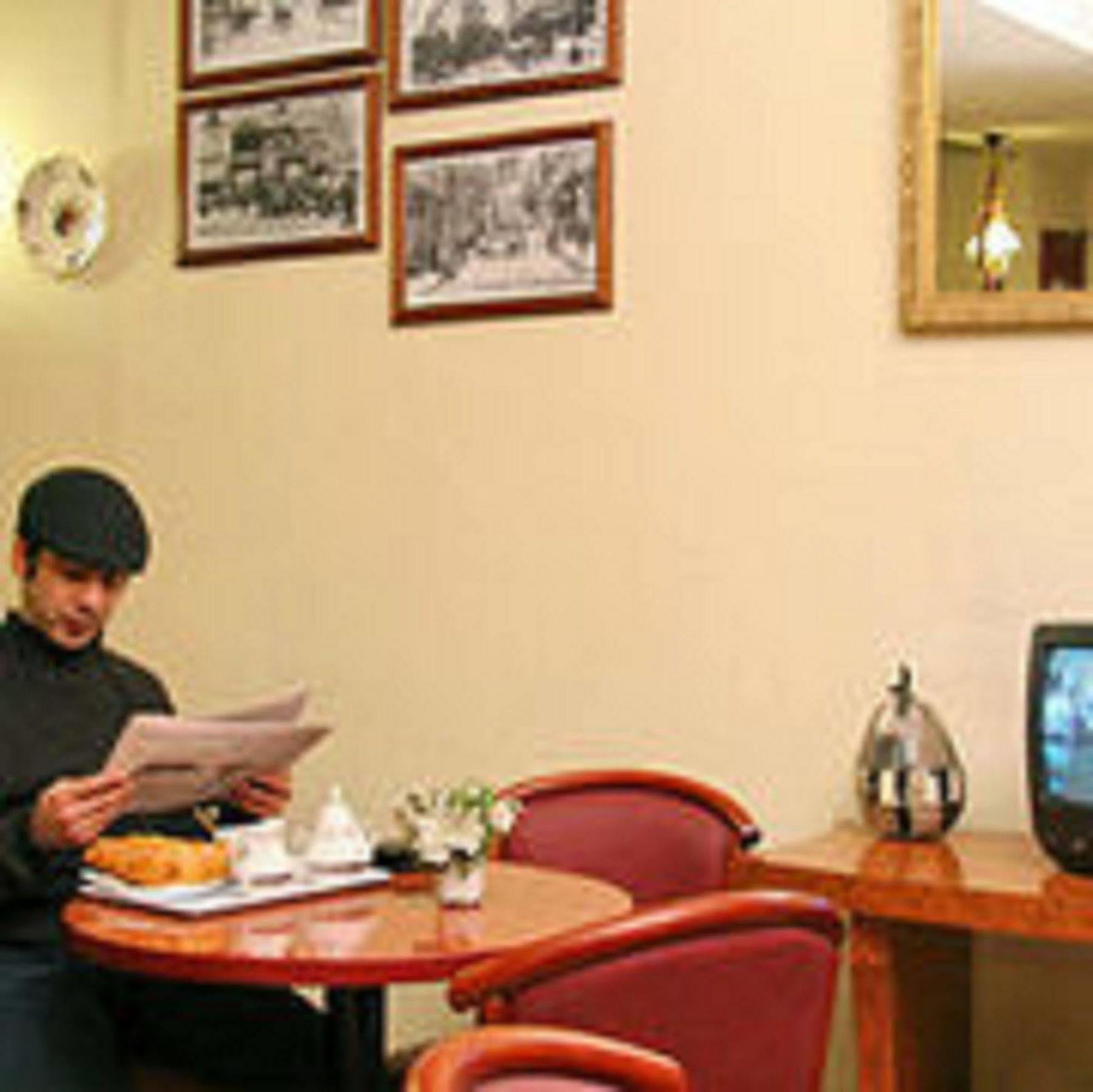 Camelia International Hotel Paris Bagian luar foto